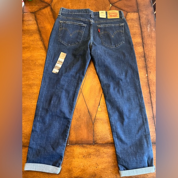 NWT Levi Women’s Boyfriend hypersoft jeans W27 / L27 - Picture 3 of 4